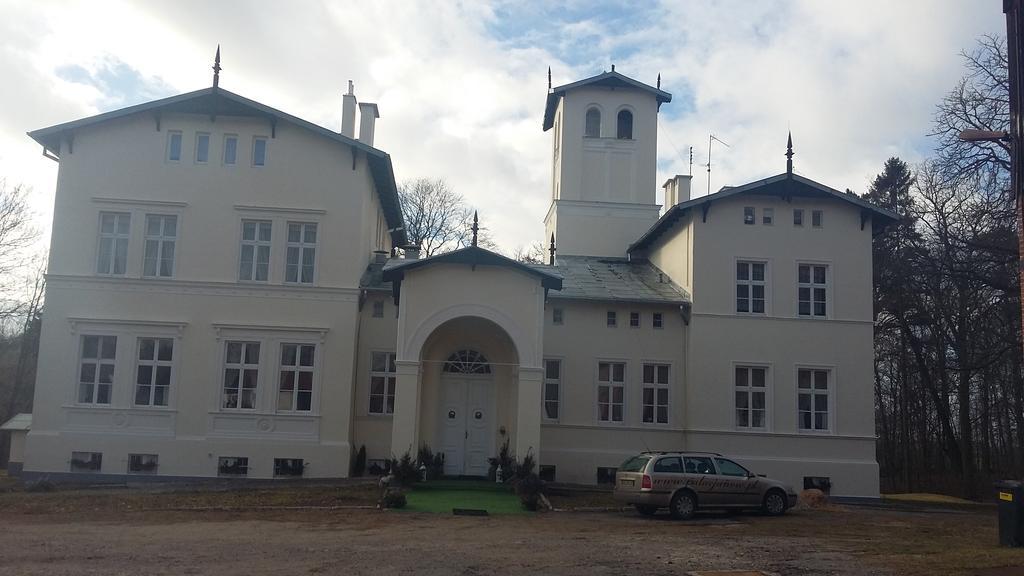 Agroturystyka "Palac W Janowie" المظهر الخارجي الصورة